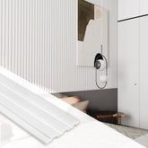 Pannelli decorativi 3D a lamelle doghe bianche pitturabili, boiserie per rivestimento pareti da interno| DOGHE MEDIE | Lunghezza 2,7 metri o 2 metri | Pannelli acustici componibili in duropolimero