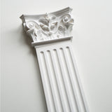 Lesena decorativa in stile corinzio a parete,  pilastro colonna piatta romana, greca, in poliuretano robusto | Altezza totale 240cm